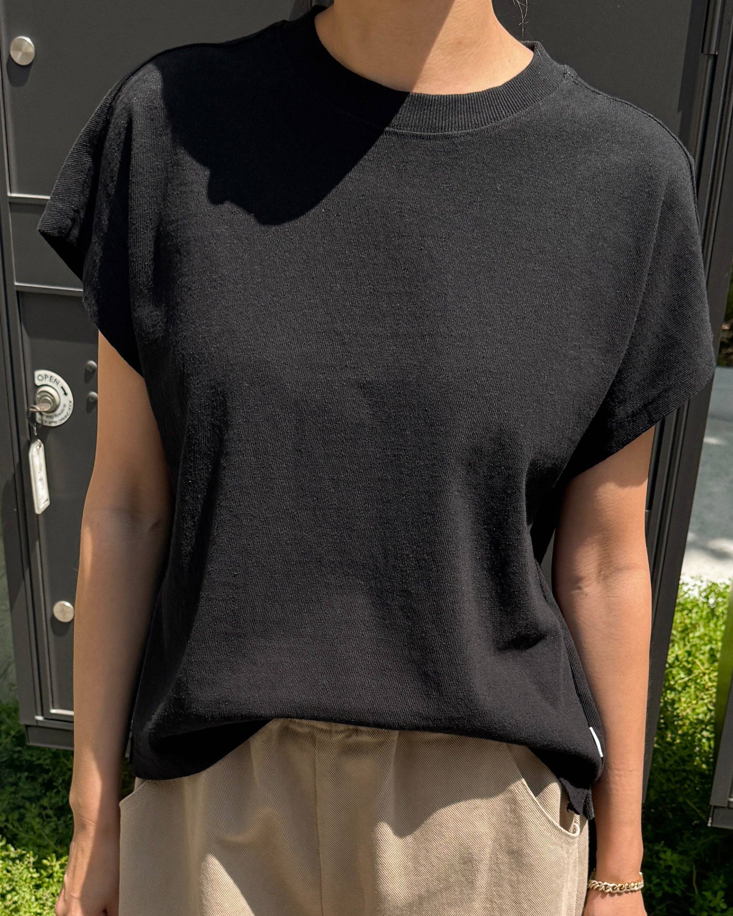 Jeanne Tee Black