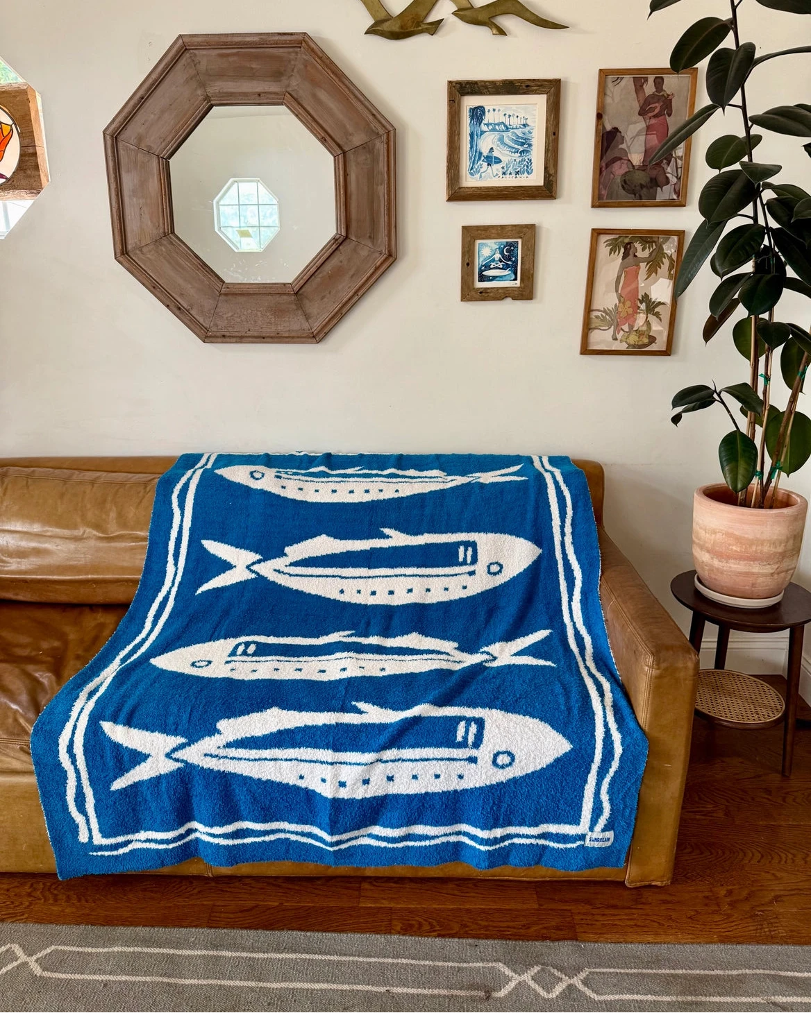 Pacific Row Plush Throw - Swell Blue
